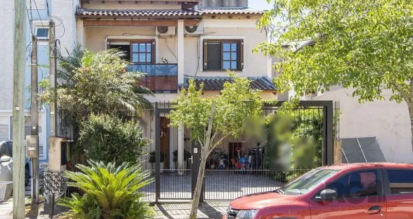 Sobrado no Jardins do Prado, com 3 dormitórios, sendo 1 suíte com sacada, sala 0