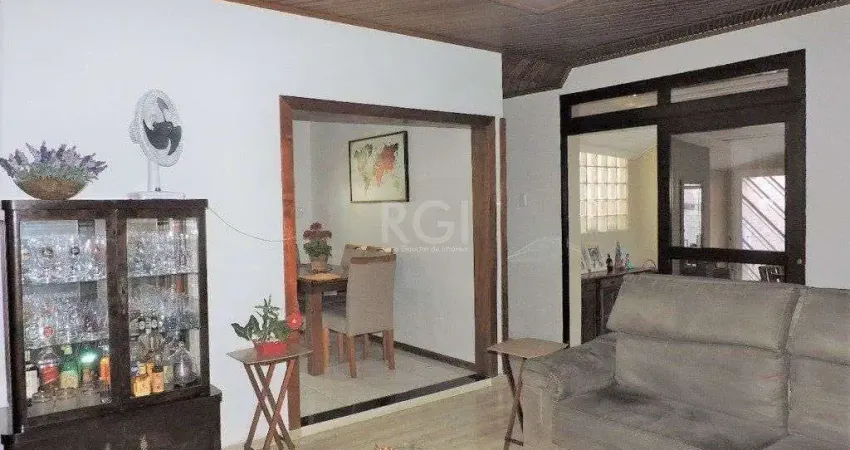 Apartamento para Venda - 111m², 3 dormitórios, sendo 1 suites, 1 vaga - Petrópol