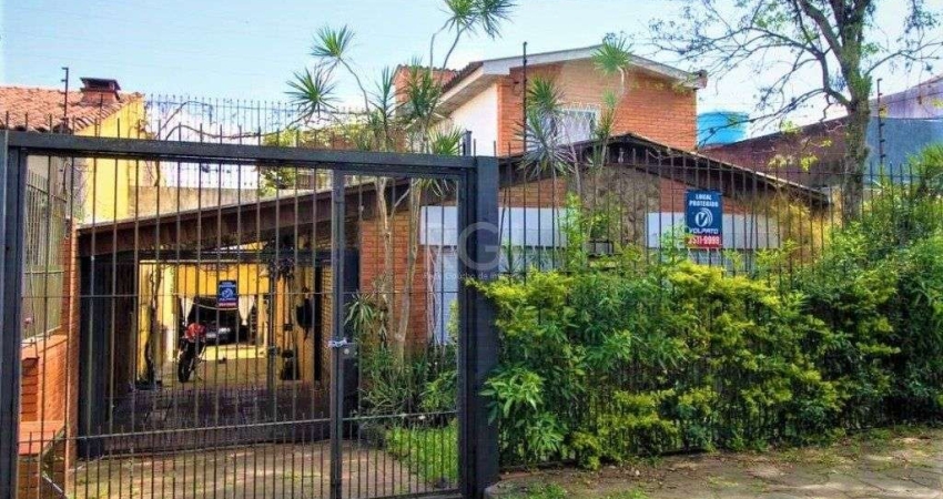 Casa para Venda - 287m², 3 dormitórios, sendo 2 suites, 4 vagas - Nonoai