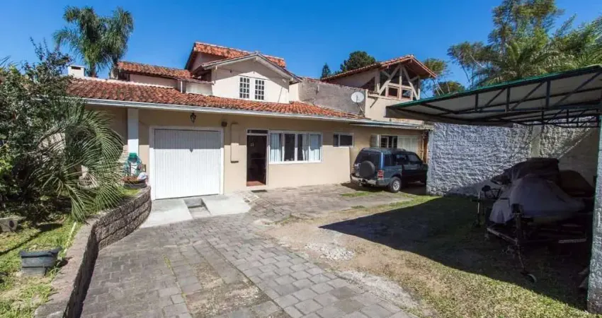 Casa para Venda - 281m², 3 dormitórios, sendo 1 suites, 3 vagas - Jardim Isabel