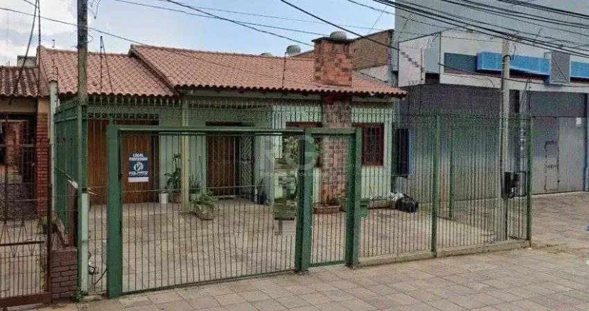 Casa com 3 quartos à venda na Rua Valparaíso, 937, Jardim Botânico, Porto Alegre