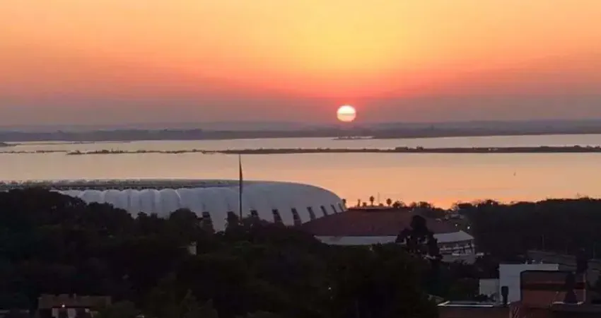 Casa Condominio para Venda - 350m², 4 dormitórios, sendo 1 suites, 2 vagas - San