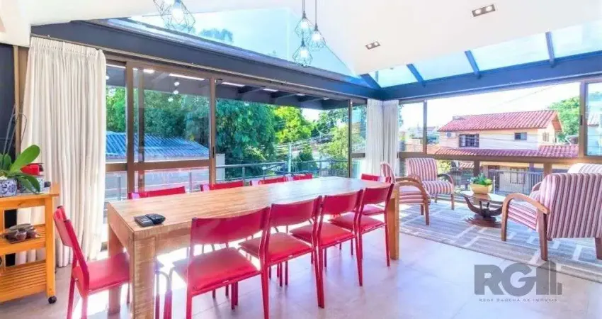 Casa com 4 quartos à venda na Rua Criciúma, 115, Guarujá, Porto Alegre