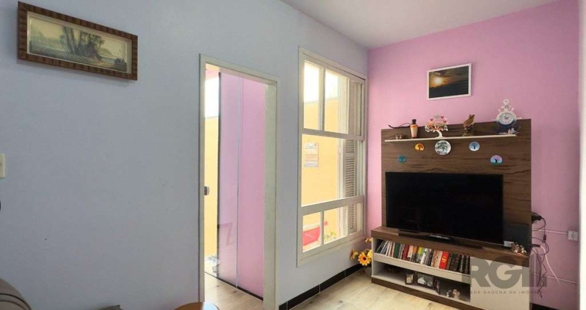 APARTAMENTO 1 DORMITÓRIO COM PÁTIO, DE FRENTE, PRÓXIMO À ORLA DO GUAÍBA NO CENTR