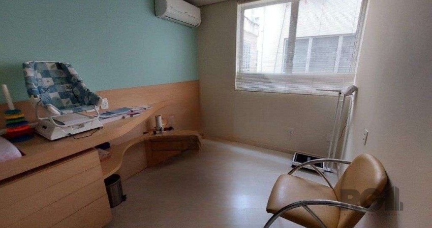 Sala comercial à venda na Rua Felipe Camarão, 736, Rio Branco, Porto Alegre