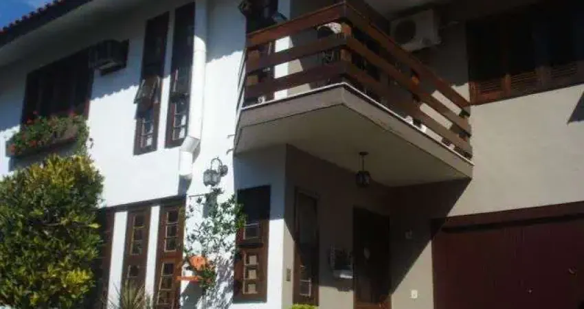 Casa em Condomínio à Venda no Bairro Tristeza – Zona Sul de Porto Alegre