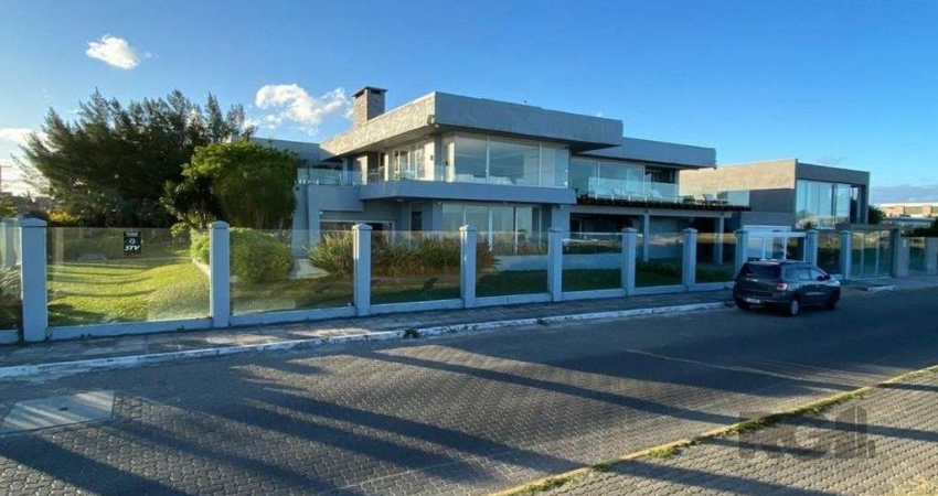 Casa 6 dormitórios à venda Centro Xangri-Lá/RS
