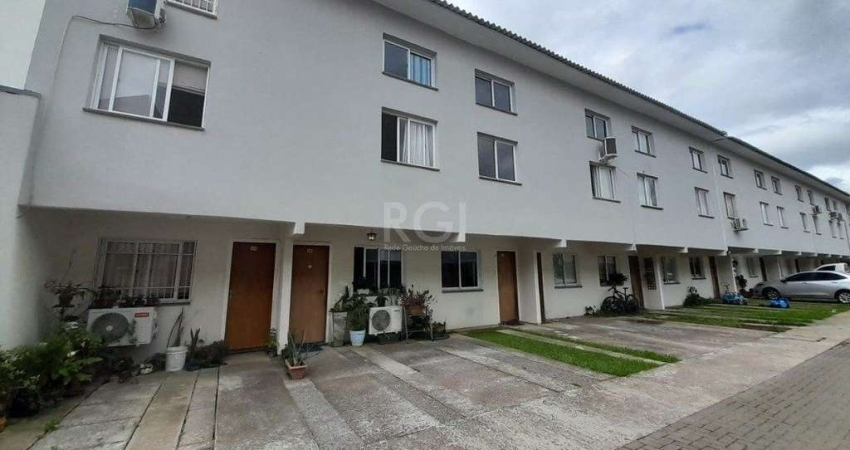 CASA EM CONDOMÍNIO COM 3 DORMITÓRIOS NA HÍPICA