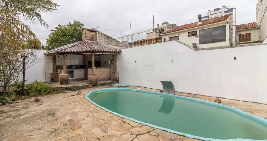 Casa no bairro Jardim Planalto de 3 dormitórios e 3 vagas