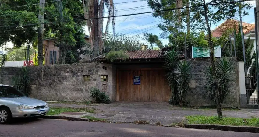 Casa com 4 quartos à venda na Avenida Belém, 68, Teresópolis, Porto Alegre