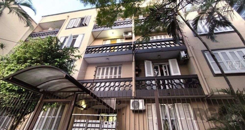 1 Dormitório reformado, com móveis fixos e vaga de garagem no Bairro Petrópolis