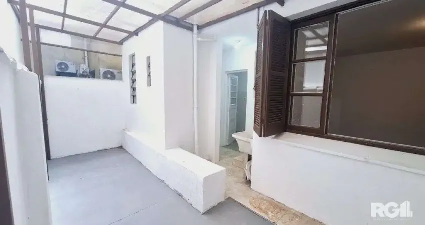 Apartamento com 3 dormitórios, no bairro Petrópolis, em Porto Alegra, RS