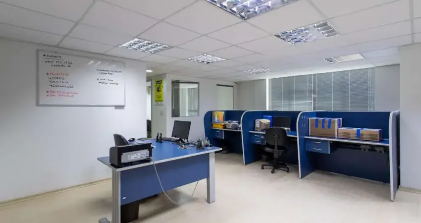 Andar inteiro com 215 m² para até 60 pessoas