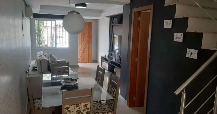 Casa com 2 quartos, 2 suítes, varanda, 1 vaga de garagem, no bairro Aberta dos M