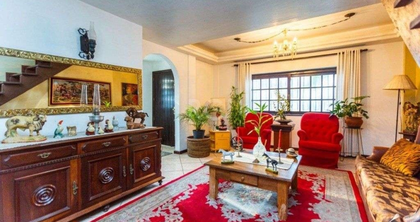 Casa para Venda - 231.27m², 3 dormitórios, sendo 1 suites, 3 vagas - Cristal