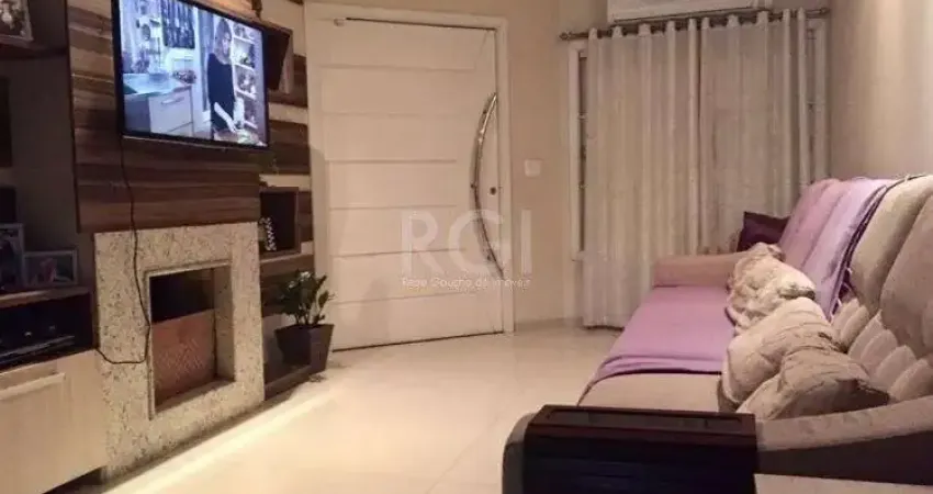 Casa para Venda - 248m², 5 dormitórios, sendo 1 suites, 3 vagas - Sarandi