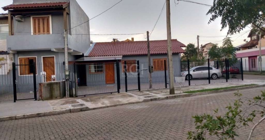 Casa com 5 quartos, 1 suíte, 4 vagas de garagem, no bairro Aberta dos Morras, Po