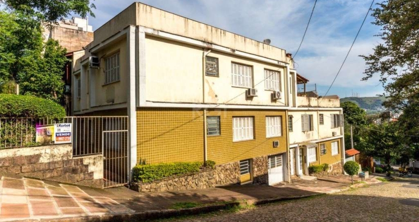 Apartamento para Venda - 61.47m², 2 dormitórios, 1 vaga - Petrópolis
