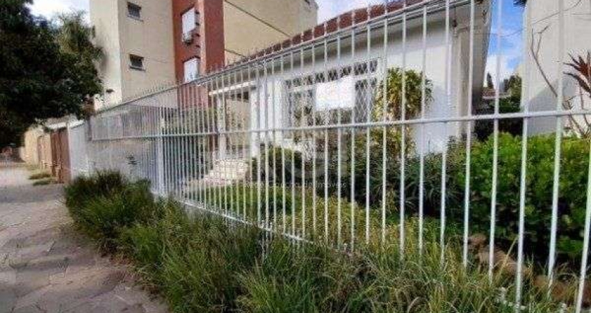 Terreno para Venda - 228m², 3 dormitórios, sendo 1 suites, 2 vagas - Menino Deus