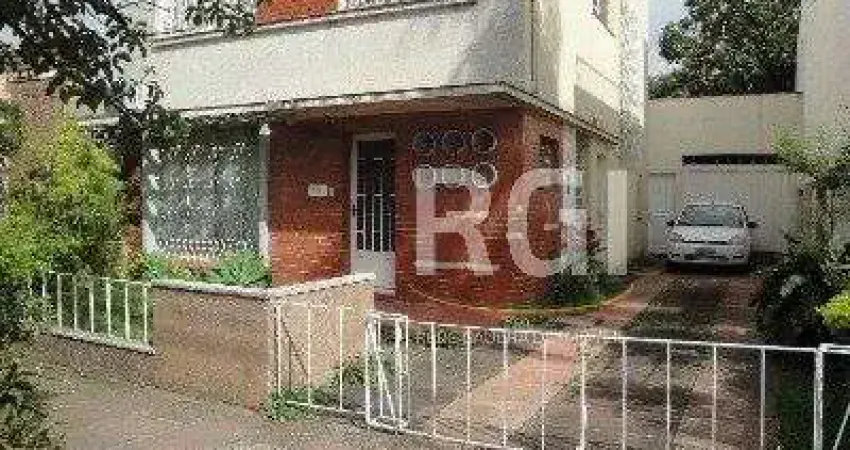 Casa para Venda - 125m², 3 dormitórios, 5 vagas - Menino Deus