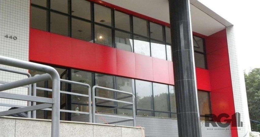 Loja com 113m² de área privativa no Bairro Três Figueiras