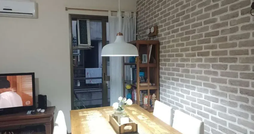 Apartamento 2 dormitórios com vaga no Rio Branco