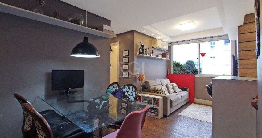 Apartamento de 2 domitórios, 1 vaga no bairro Cristal - Porto Alegre RS