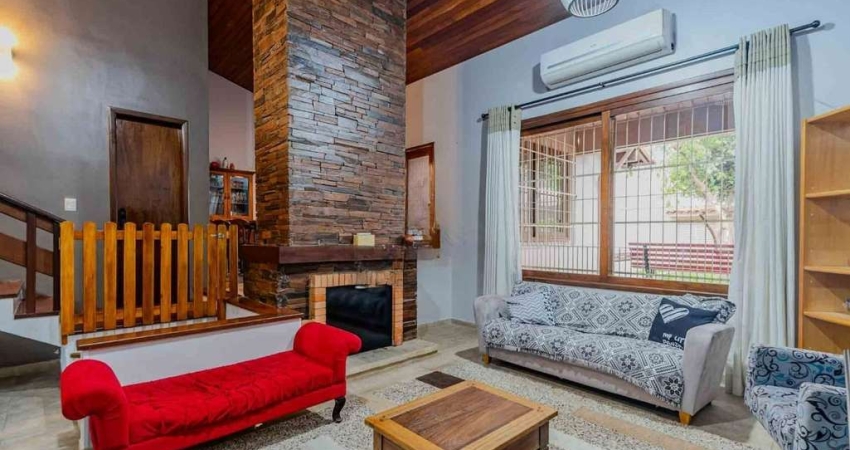 Casa com 3 quartos e 4 vagas no Bairro Vila Ipiranga