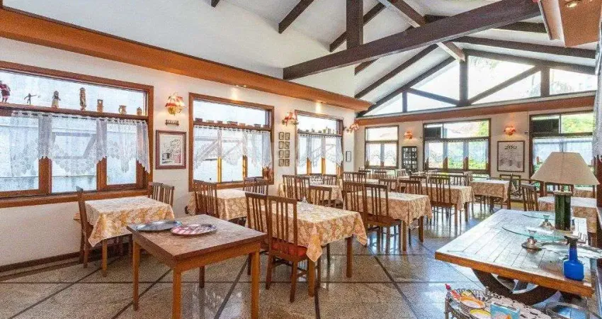 Casa para Venda - 272m², 3 dormitórios, 2 vagas - Santa Cecília