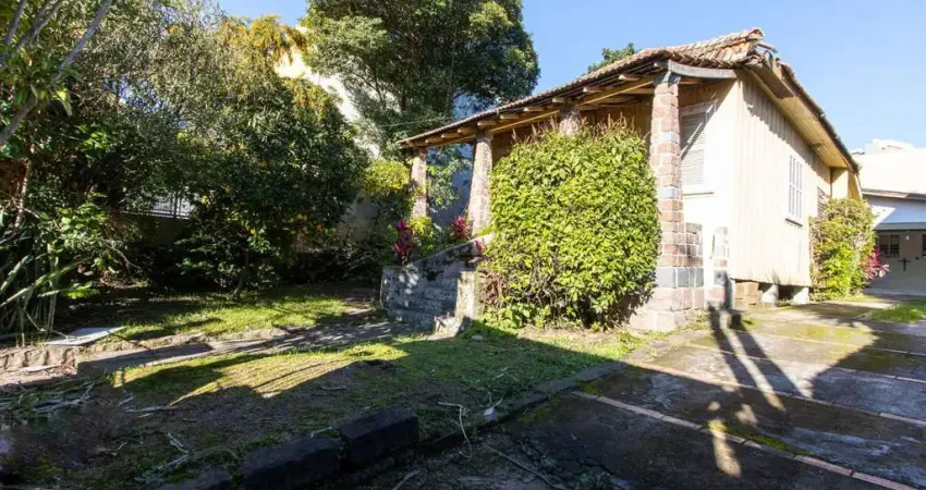 Casa de alvenaria com 104,37m² 3 dormitórios sendo 1 suíte, 2 vagas cobertas