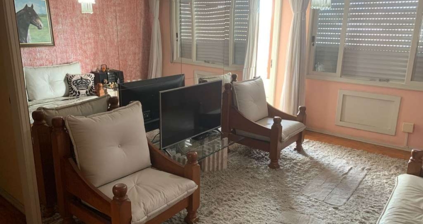 Apartamento 3 dormitórios com 2 banheiros e garagem no Menino Deus