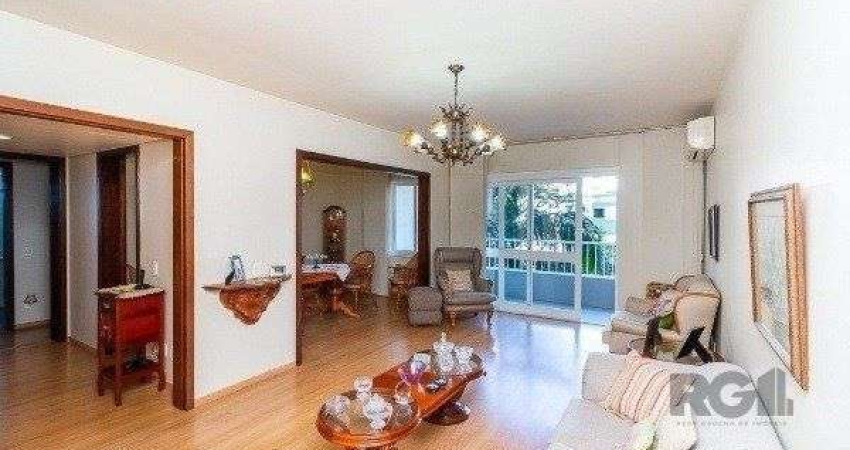 Vende-se amplo apartamento 3 quartos c/ suíte, 2 vagas, living com sacada e vist