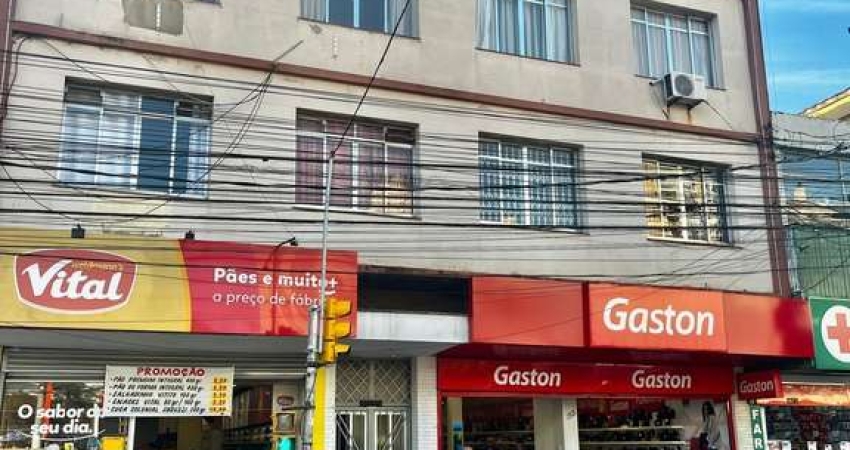 Apto 02 dorm, na Av Assis Brasil, 54,57 m², 01 lance de escada, fundos sem ruido