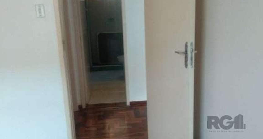 Apartamento com 2 quartos, 1 vaga de garagem, no bairro Medianeira, Porto Alegre