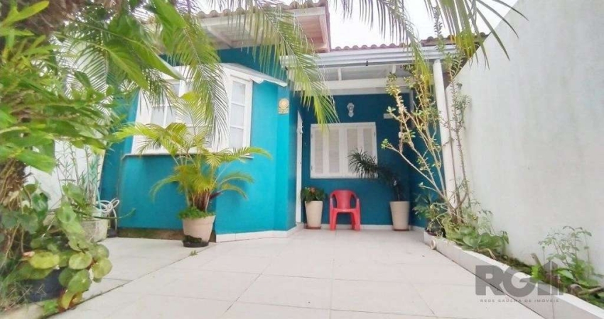 Casa com 2 quartos à venda na Rua Bernardo Profes, 30, Hípica, Porto Alegre