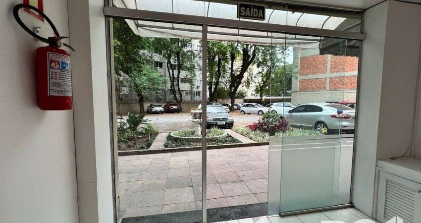 Loja térrea em condomínio de 45 m2 com vaga para alugar no bairro Floresta.