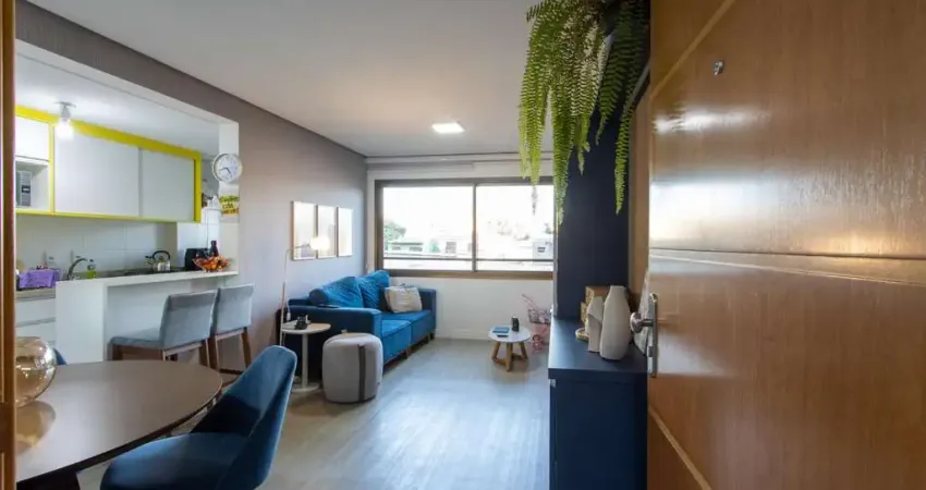 Apartamento de 62m²,  2 dormitórios com suíte, churrasqueira, vaga coberta, infr