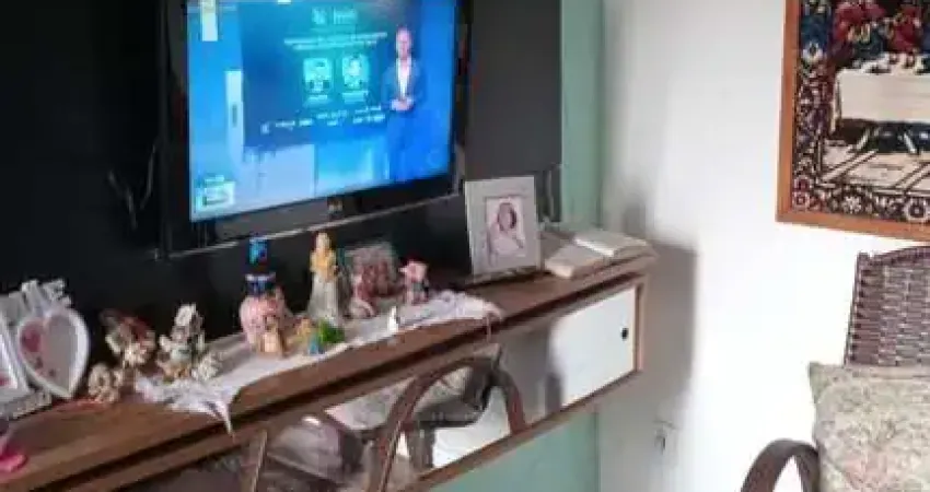 Apartamento com 02 quarto e 01 vaga rotativa, no bairro partenon