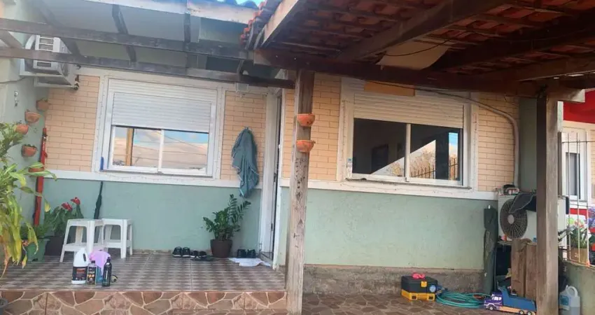 Casa com 2 quartos à venda na Rua Carlos Maximiliano Fayet, 660, Hípica, Porto Alegre