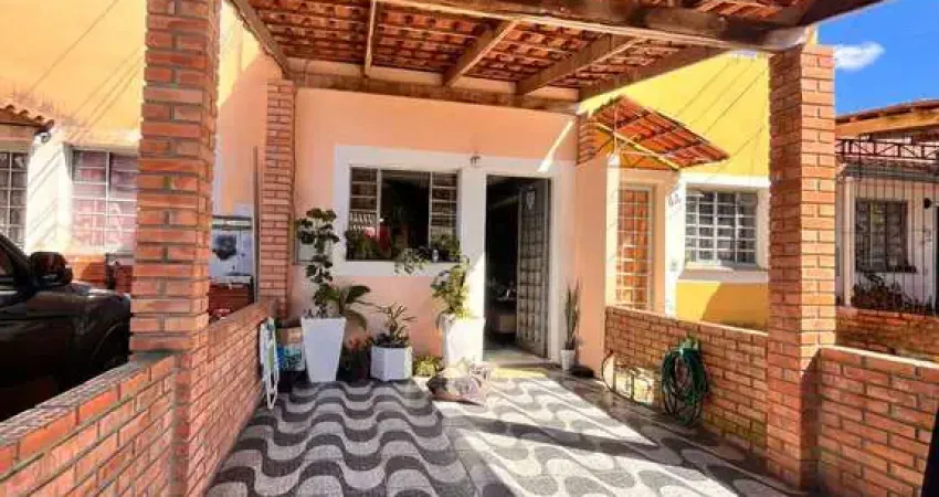 Casa com 2 quartos à venda na Avenida Edgar Pires de Castro, 2600, Hípica, Porto Alegre