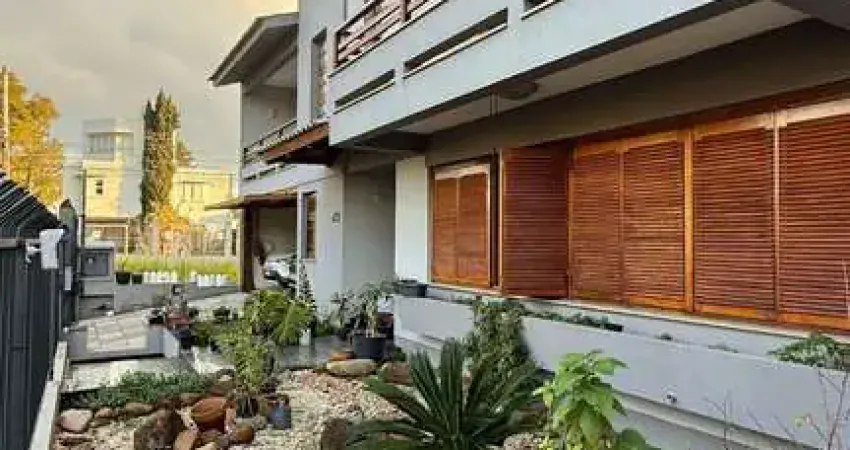 Casa com 3 quartos à venda na Rua Condado, 29, Ipanema, Porto Alegre