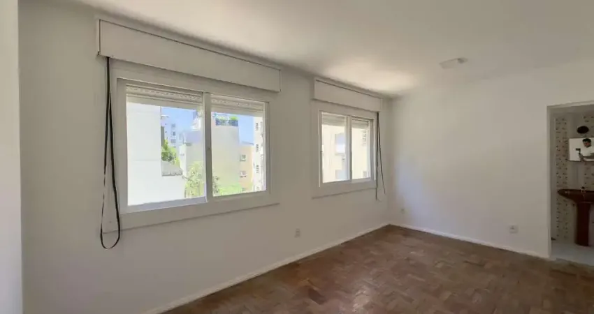 Studio com 28m² super bem iluminado, em ótima localização no centro histórico