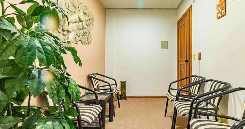 Sala comercial ampla no bairro floresta a venda, com vaga de garagem