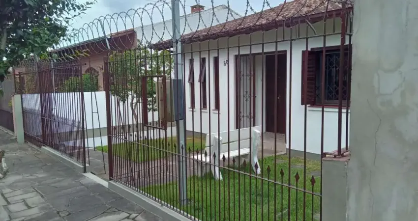 Casa com 3 quartos à venda na Rua Glênio Peres, 80, Vila Nova, Porto Alegre