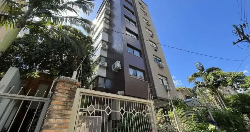 Apartamento de 3 quartos, suíte e 2 vagas de garagem no bairro Petrópolis.