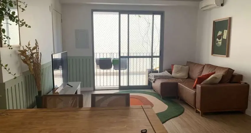 Apartamento de 2dormitórios com vaga de garagem, em prédio com excelente padrão