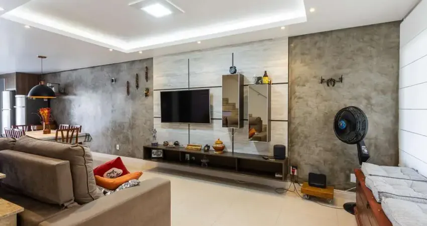 Casa com 2 quartos à venda na Rua Doutor Cláudio Walter Ferreira da Silva, 32, Guarujá, Porto Alegre