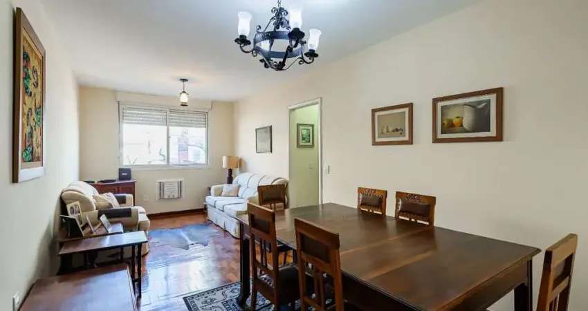 Apartamento a venda com dois dormitorios e vaga coberta no bairro Menino Deus.