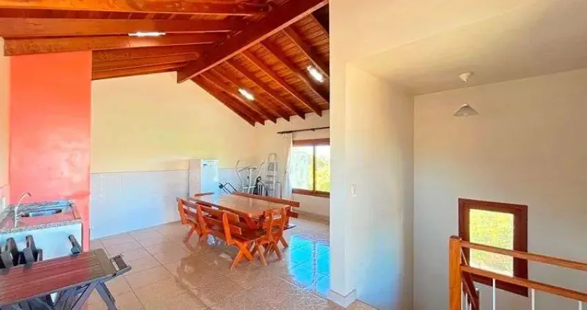 Casa com 4 quartos à venda na Rua Afonso Arinos, 405, Camaquã, Porto Alegre