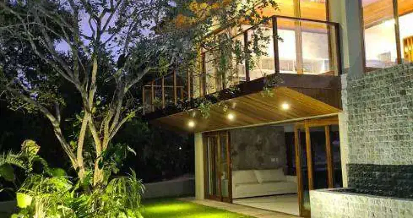 Casa de condomínio para venda tem 550 metros quadrados com 5 quartos